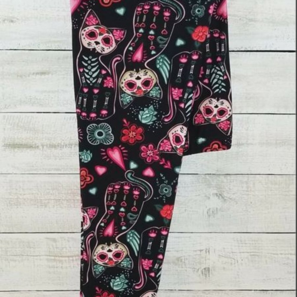 Plus Size Black Sugar Skull Kitty Cat Leggings